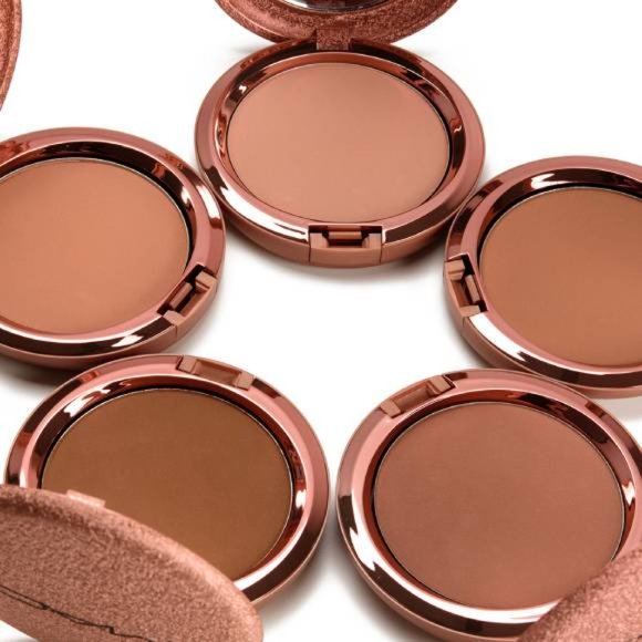 MAC Skinfinish Sunstruck Matte Bronzer in Matte Light Golden - Picture 5 of 8